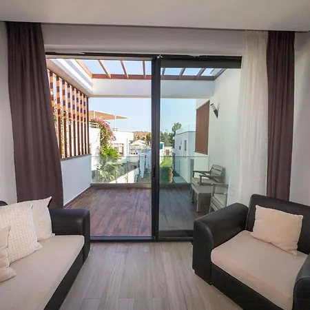 Modern Apartment Near Beach With Central Location In Bodrum 公寓 居姆贝特