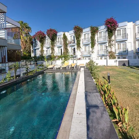 Modern Apartment Near Beach With Central Location In Bodrum 居姆贝特